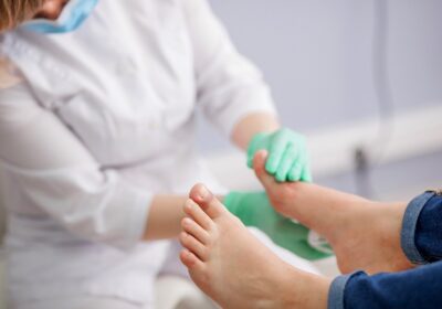 Top Tips for Maintaining Healthy Feet According to Podiatrists